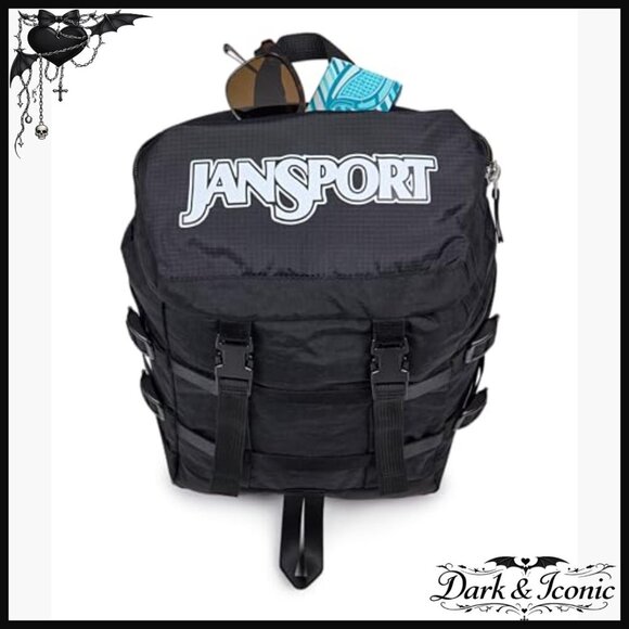 Compact Daypack Backpack with Water Bottle Pocket and Cinch Closure